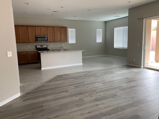 Foto del edificio - 598 Sandpiper Run Ln
