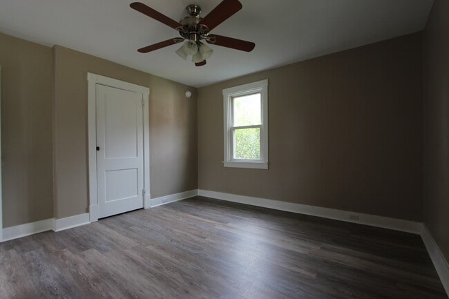 Building Photo - 407 Edgewood Ave