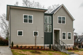 Building Photo - 300 Sunrise Ave