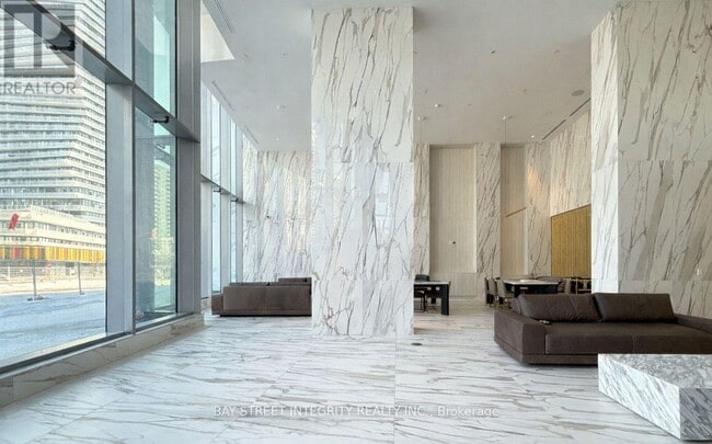 Photo du bâtiment - 448 Burnhamthorpe Rd W