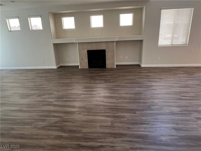 Building Photo - 1625 Yellow Tulip Pl