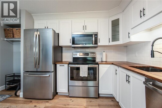 Building Photo - 339 Northlake Dr