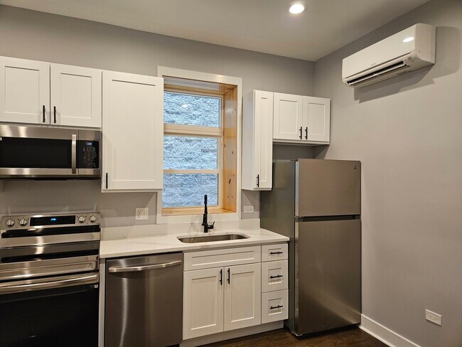 Foto del edificio - 831 S Western Ave