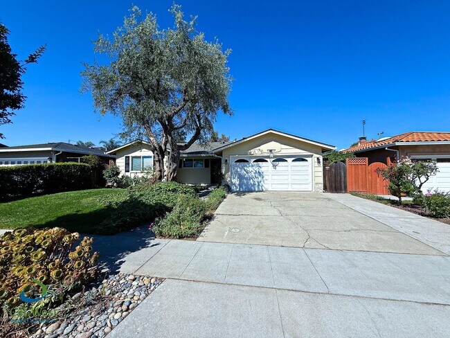 Foto del edificio - 5331 Rimwood Dr