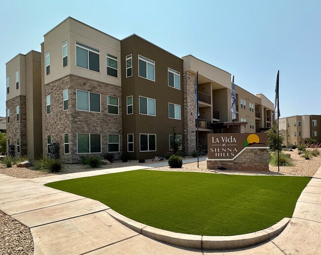 Welcome home to La Vida - La Vida at Sienna Hills