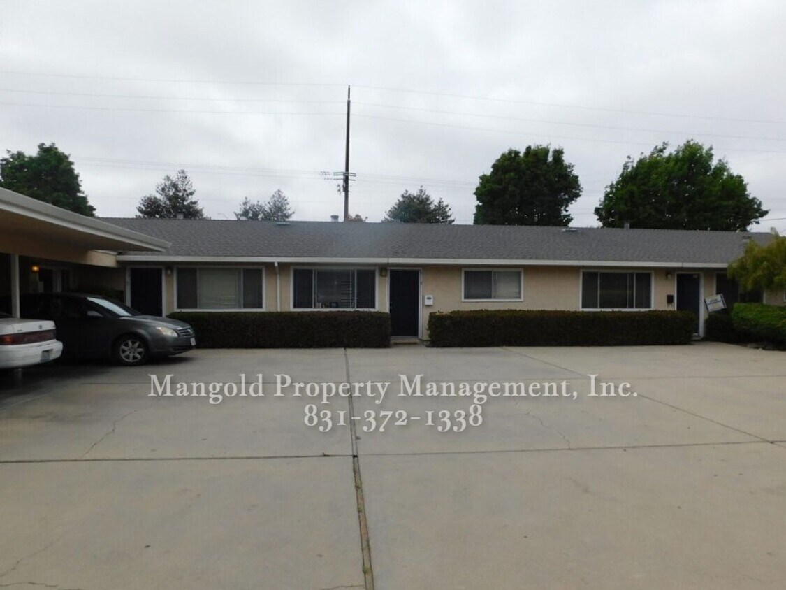 450 Belmont Dr Unit 2, Salinas, CA 93901 Room for Rent in Salinas, CA