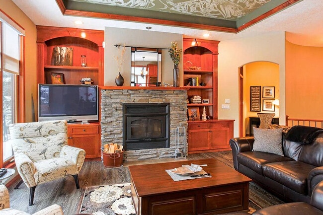 Building Photo - 11 Cedar Bowl Crescent