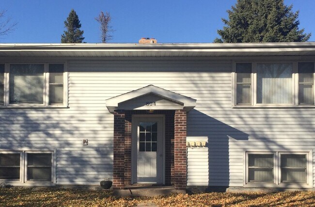 Front of Building - 804 20th St NW