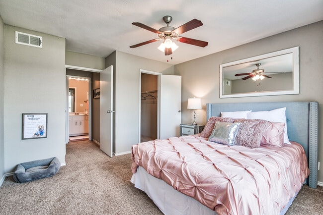 Building Photo - The Preakness Apartments