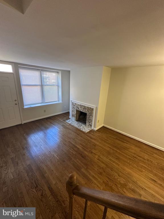 Foto del edificio - 536 N West St