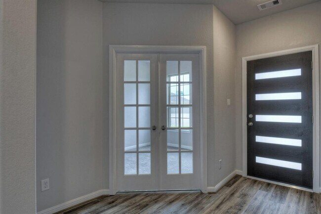Foto del edificio - 7935 Tindarey Maple Trace