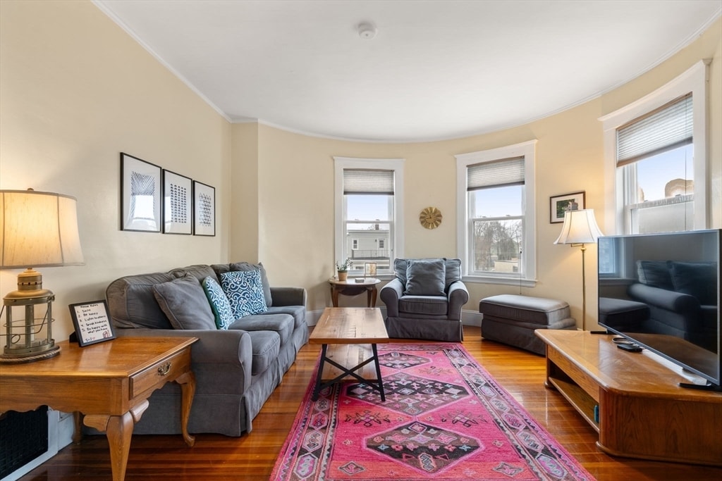 Primary Photo - 437 Washington St
