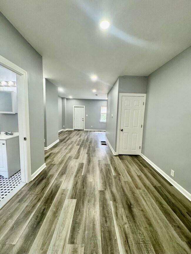 Foto del edificio - Anika Homes 3 Bedroom