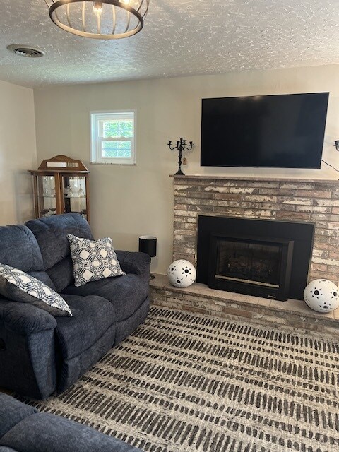 Hogar - 327 Myers Ave