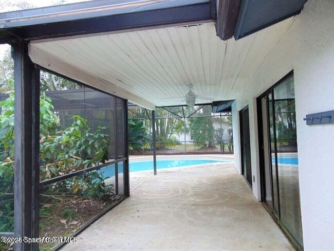 Foto del edificio - 300 Olympia Ct