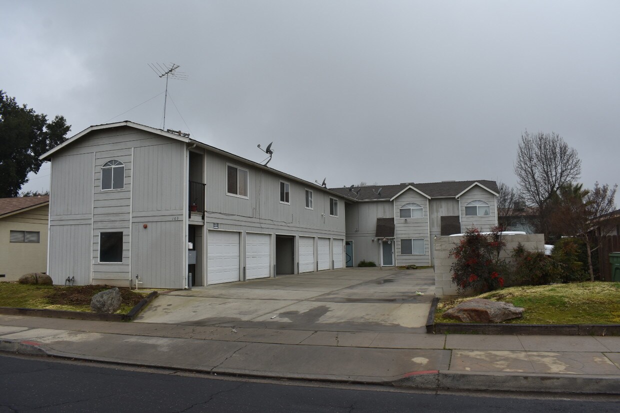 Primary Photo - 169 Eaton Ave