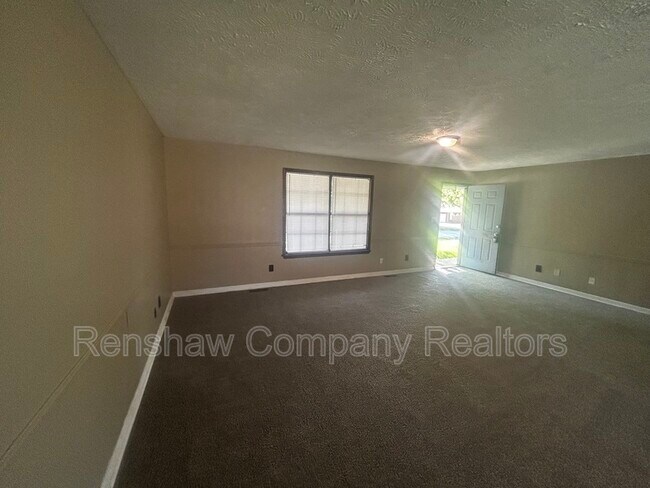 Building Photo - 37 Charles Latham Dr