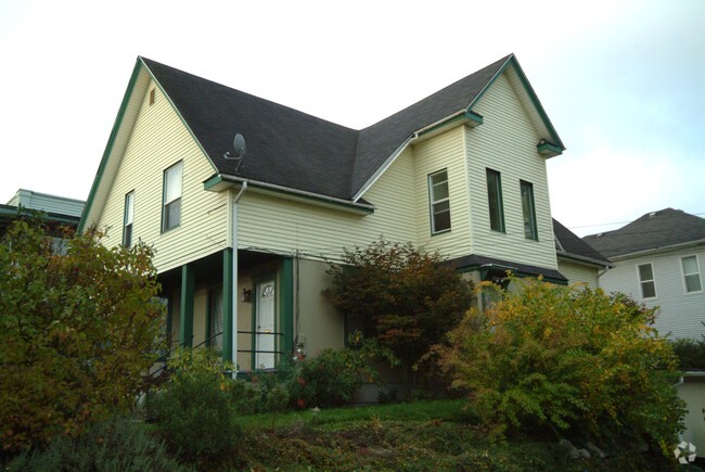 Building Photo - 949 24th Ave