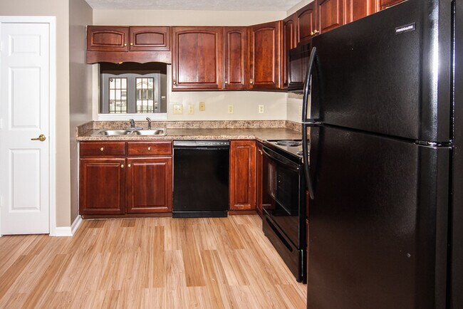 Foto del edificio - 3 Bedroom in Pike Township
