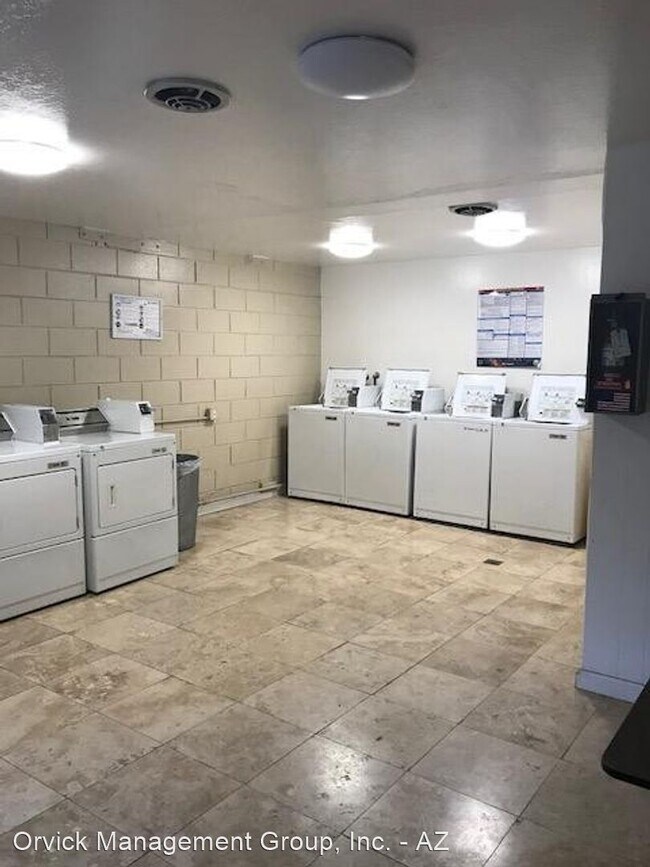 Foto del edificio - 158 N Sunnyvale Ave