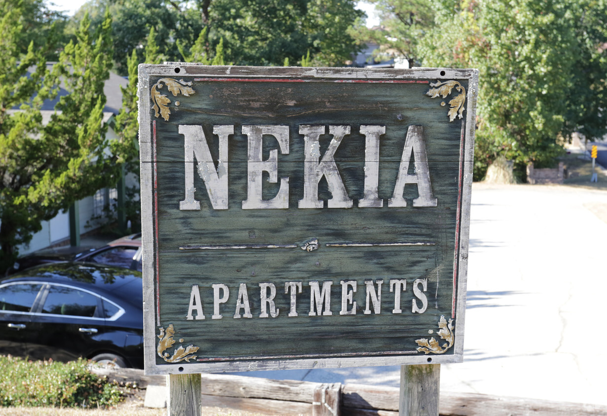 Building Photo - Nekia Apartments