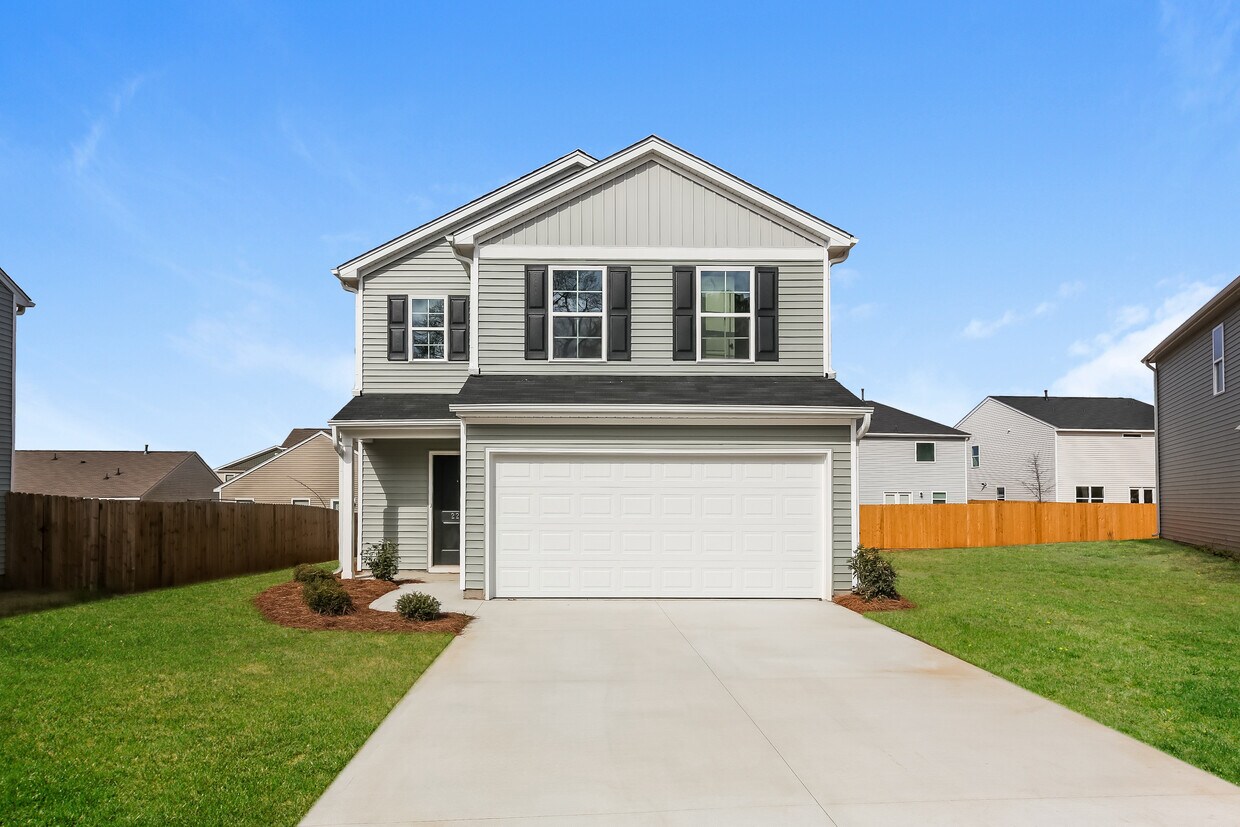 Foto principal - 229 Celebration Ave, Anderson, SC