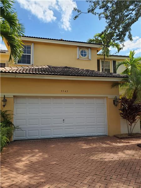 Foto del edificio - 5543 NW 112th Pl