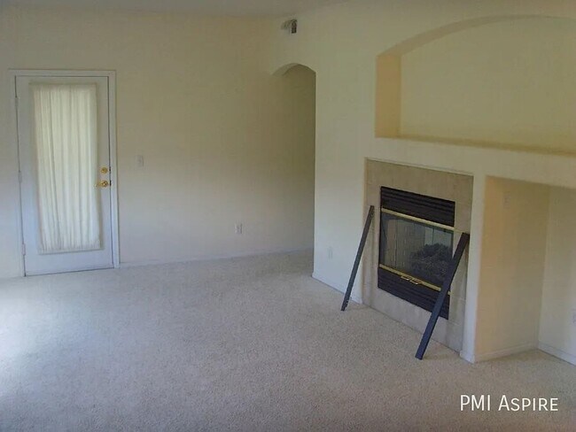 Foto del edificio - Beautiful 2-Bed/2-Bath Townhome in Longmont!