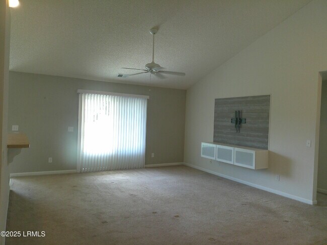 Foto del edificio - 41 Broadland Cir