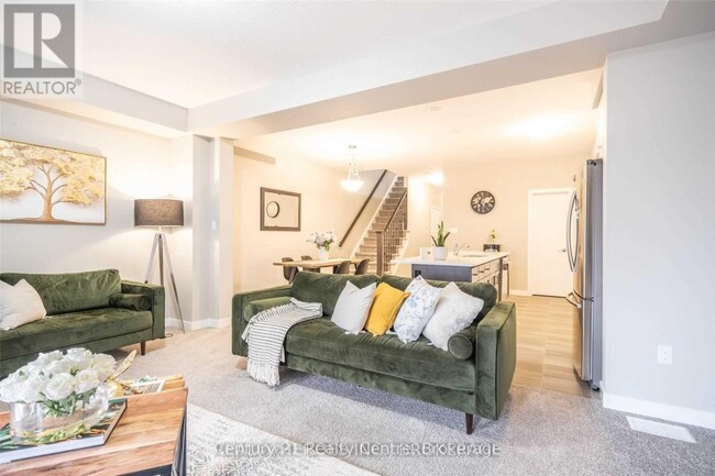 Building Photo - 915 Robert Ferrie Dr