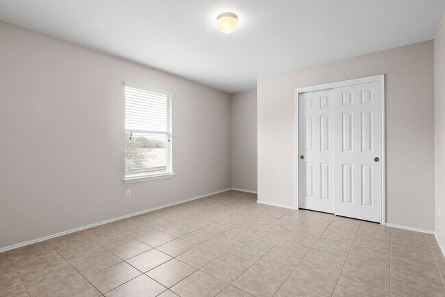 Building Photo - 10219 Orion Dr