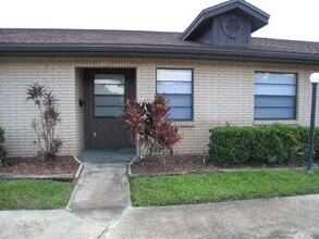 Building Photo - 609 Hampton St