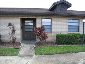 Building Photo - 609 Hampton St