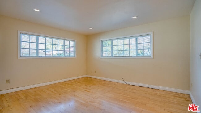 Building Photo - 9631 Crystal View Dr