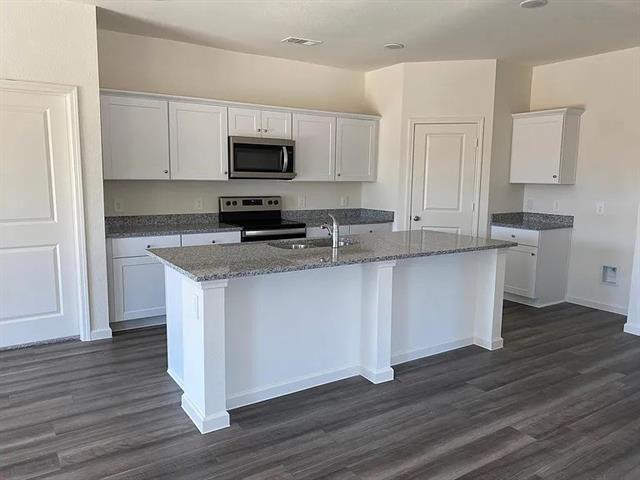 Foto del edificio - 760 Richmond Dr