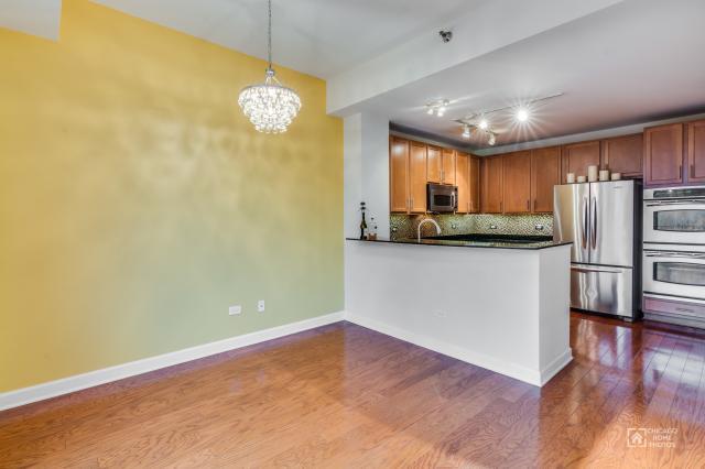 Foto del edificio - 3 bedroom in Chicago IL 60616