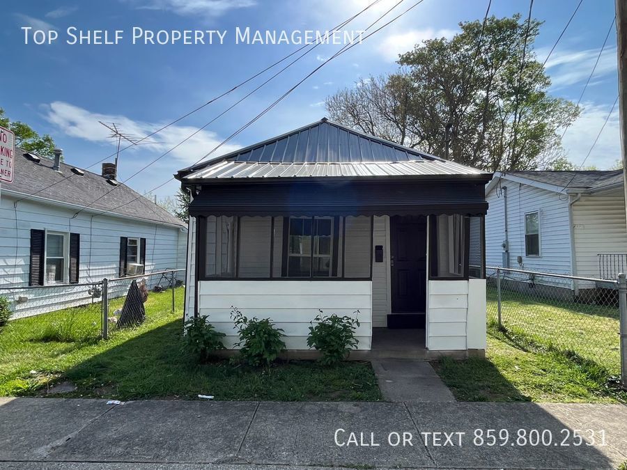 Primary Photo - Quaint 2 Bedroom in Shelbyville!