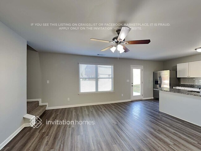 Foto del edificio - 301 Nutwood Trce