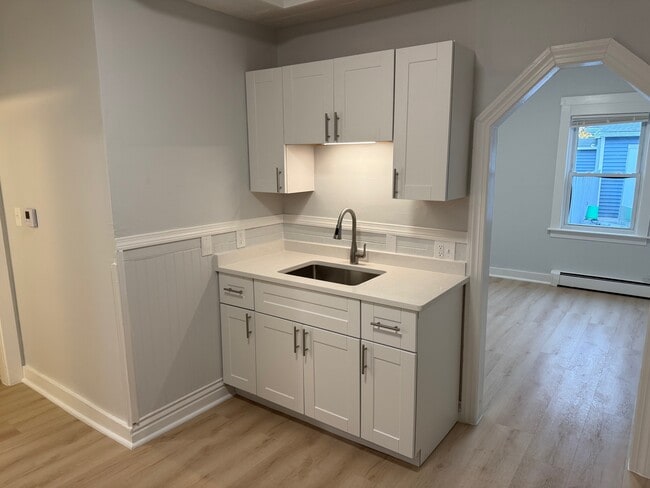 Photo - 5 Free St Apartment