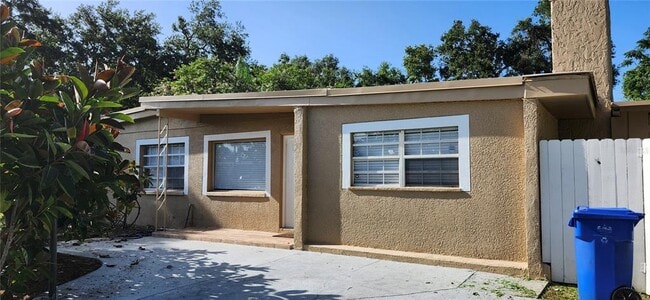 Building Photo - 1103 Southside Dr