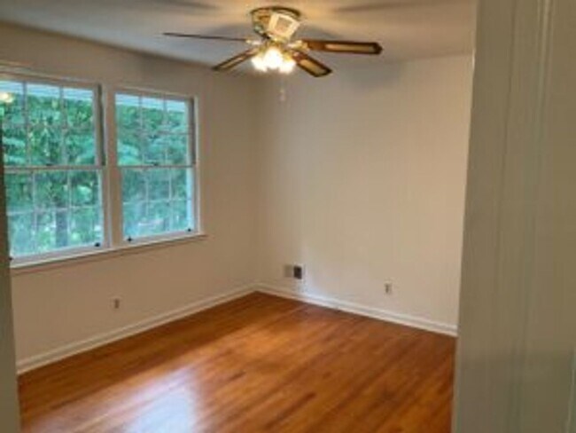 Foto del edificio - 1032 Lancaster St