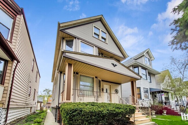 Building Photo - 4131 W Henderson St