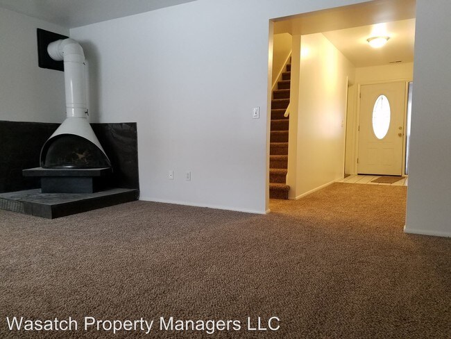Building Photo - 3055 E Branch Dr