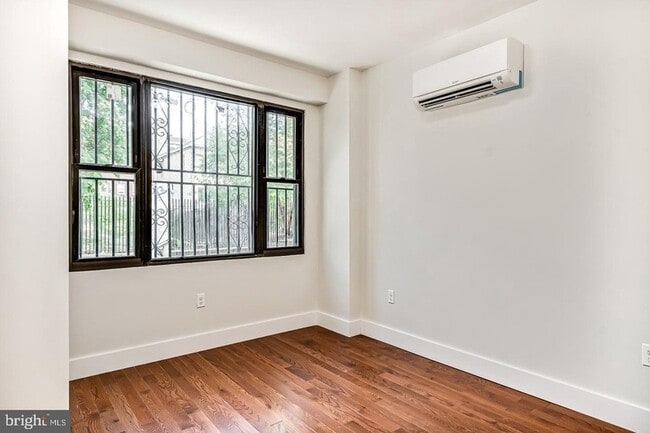 Foto del edificio - 182 E Huntingdon St