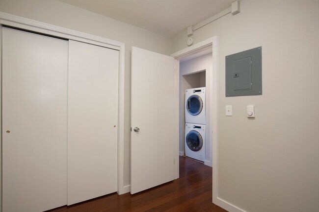 Foto del edificio - 1420 NW 61st St