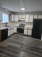 Building Photo - 1110 7th St SE