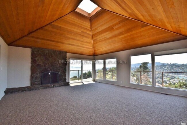 Building Photo - 300 Ridge Rd