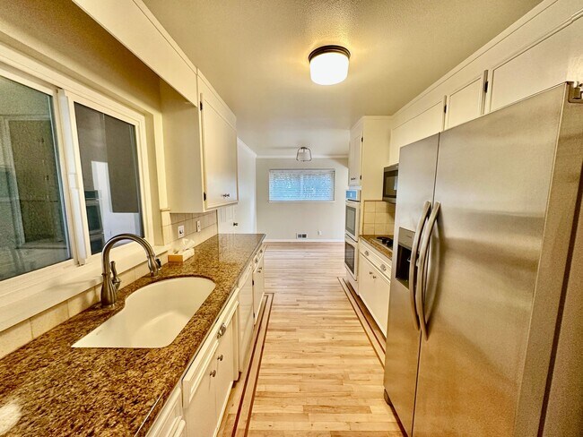 Foto del edificio - Single Story with Cupertino Schools