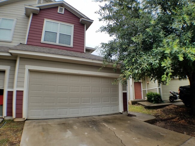 Building Photo - 2502 Allred Dr