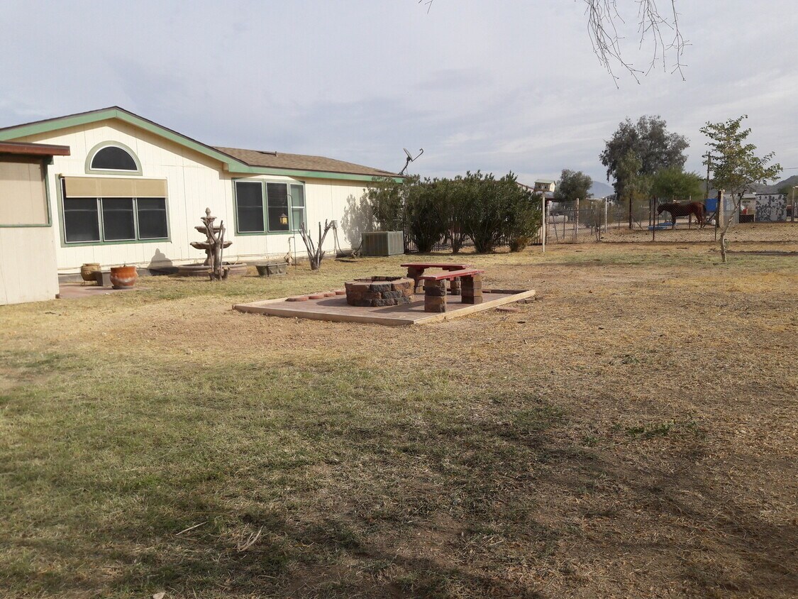 Primary Photo - Horse Property! One Acre 3BD/2BA Very Nice...